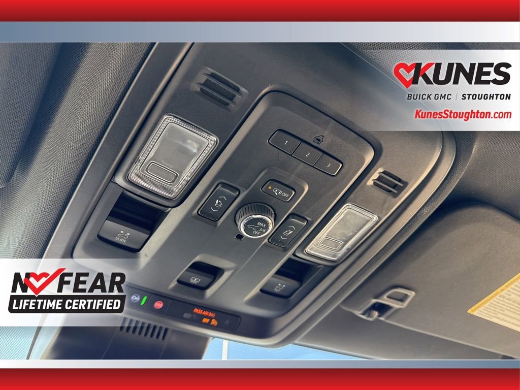 Used 2023 GMC Yukon XL SLT w/ SLT Premium Package AWD/4WD image 38