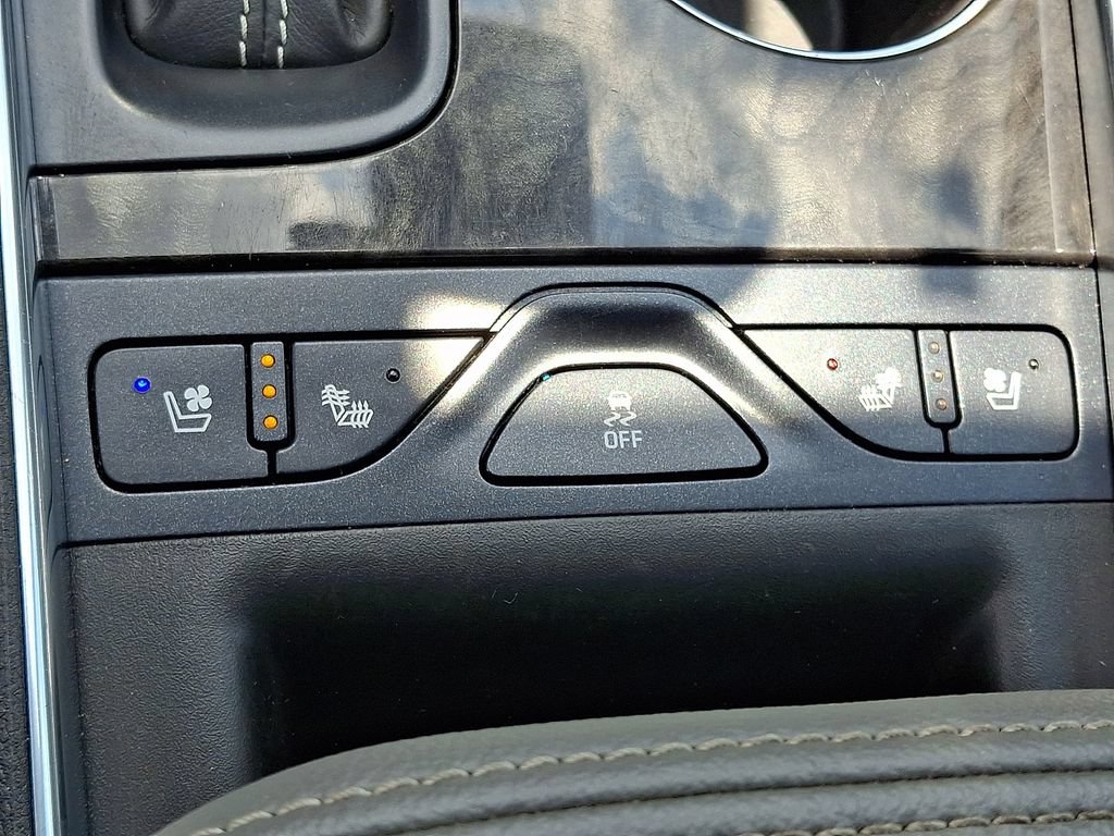 Used 2015 Chevrolet Impala LTZ FWD image 24