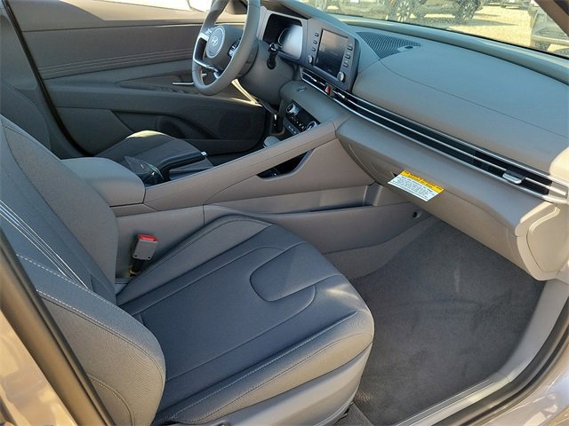 New 2025 Hyundai Elantra Sport FWD image 16