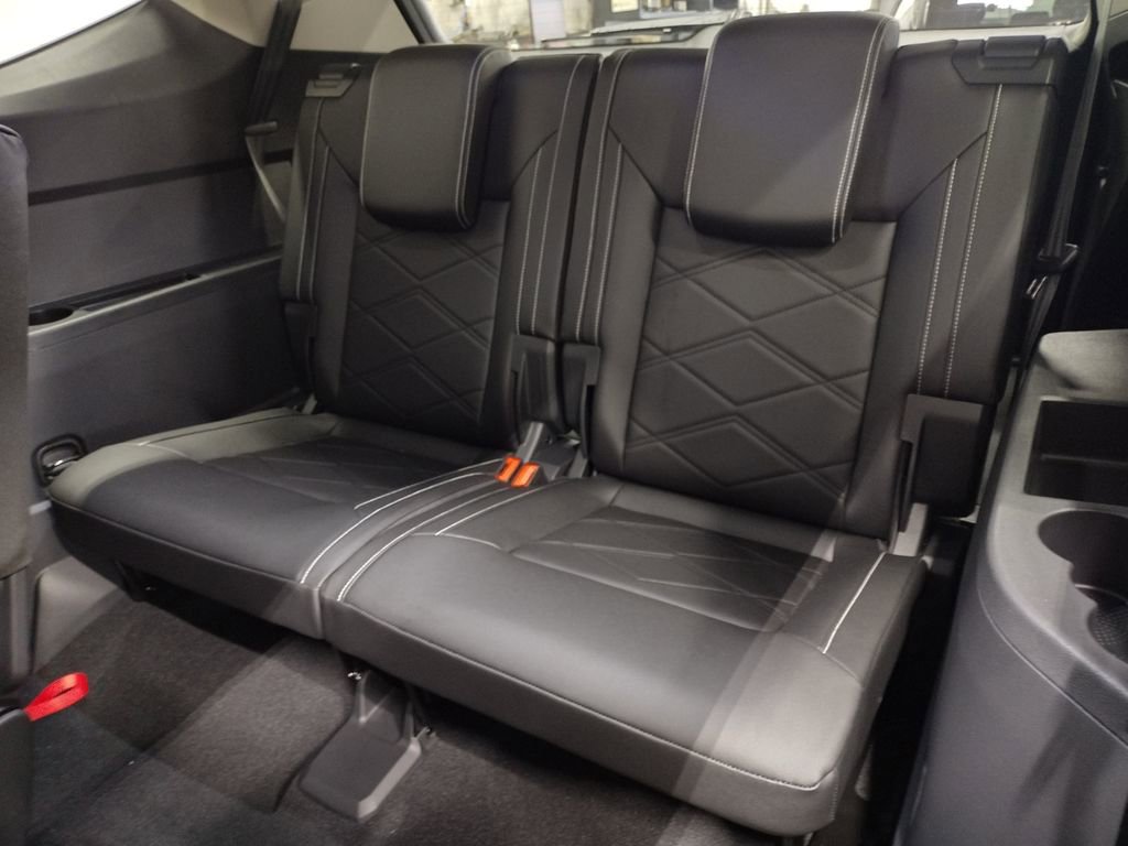 New 2025 Volkswagen Atlas SE image 26