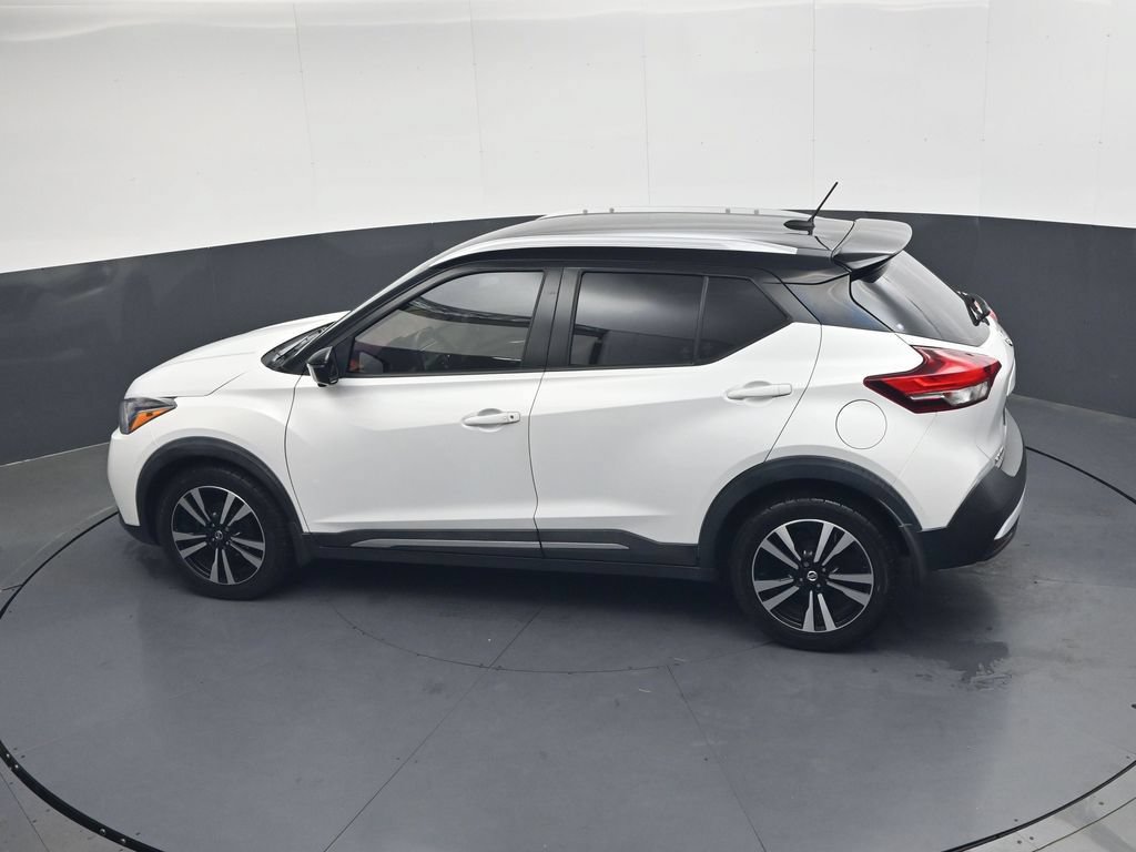 Used 2018 Nissan Kicks SR w/ Premium Package FWD image 24