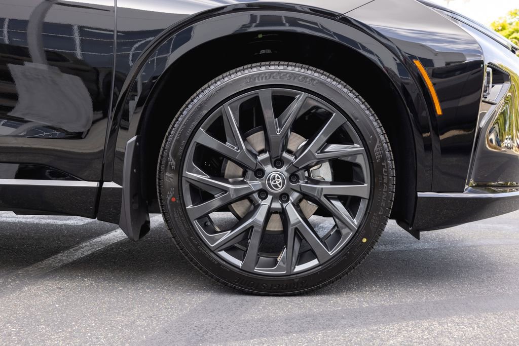 New 2026 Toyota Crown Signia image 4