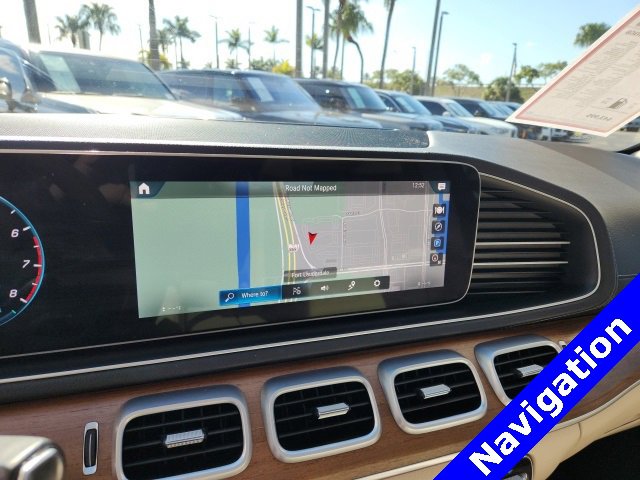 Used 2021 Mercedes-Benz GLS 450 4MATIC image 3