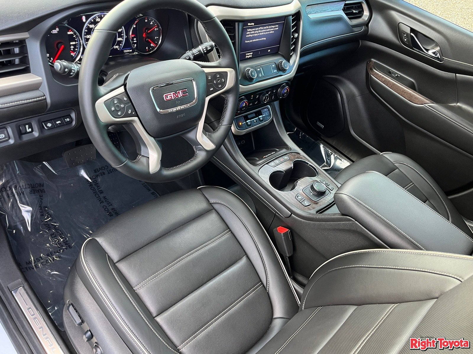 Used 2023 GMC Acadia Denali w/ Denali Ultimate Package FWD image 19