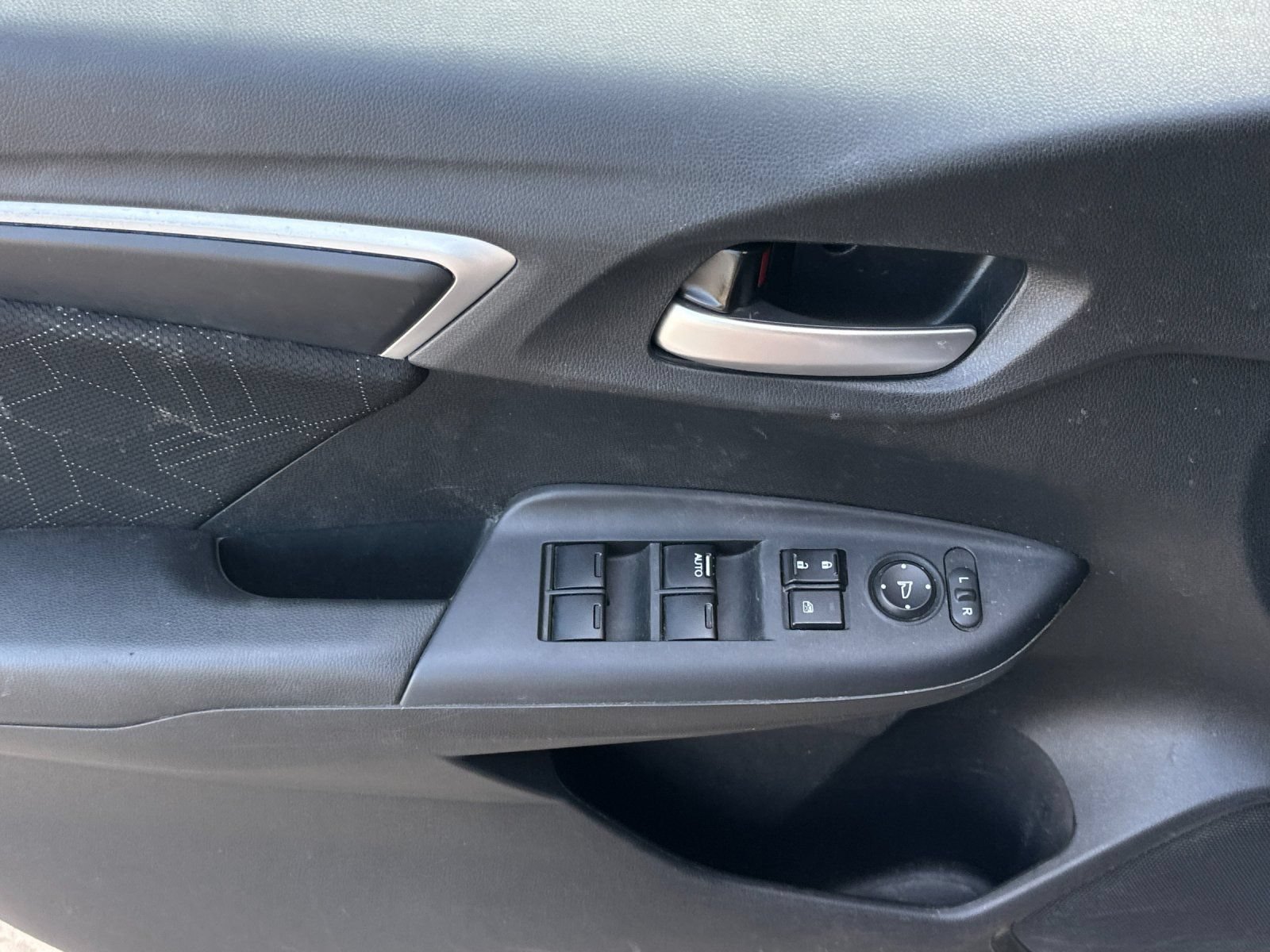 Used 2017 Honda Fit EX image 10