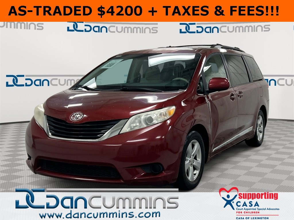 Used 2011 Toyota Sienna LE image 1