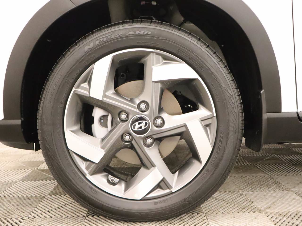 Used 2026 Hyundai Venue SEL FWD image 7