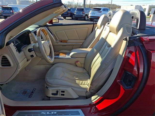 Used 2008 Cadillac XLR image 15