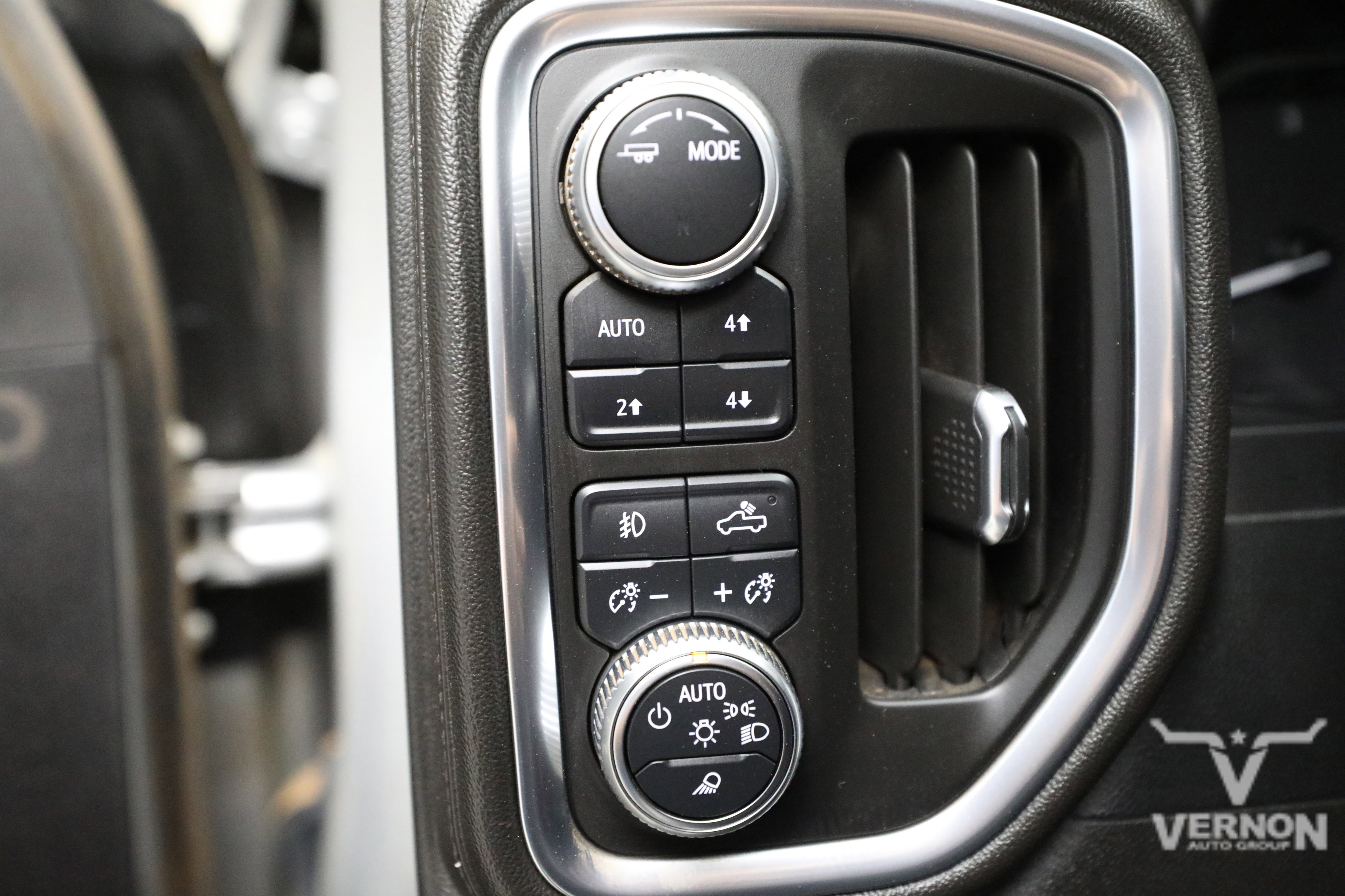 Used 2022 GMC Sierra 2500 SLT w/ SLT Premium Package AWD/4WD image 16