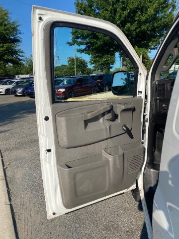 Used 2019 Chevrolet Express 2500 RWD image 11