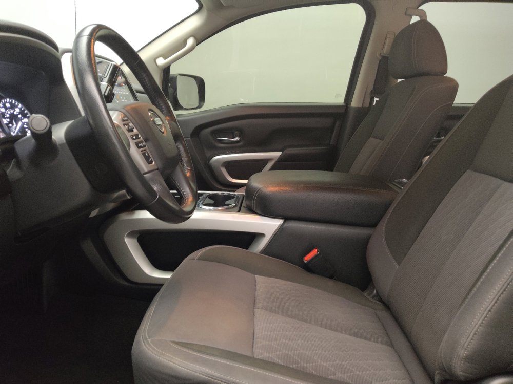 Used 2021 Nissan Titan SV w/ SV Convenience Package AWD/4WD image 17