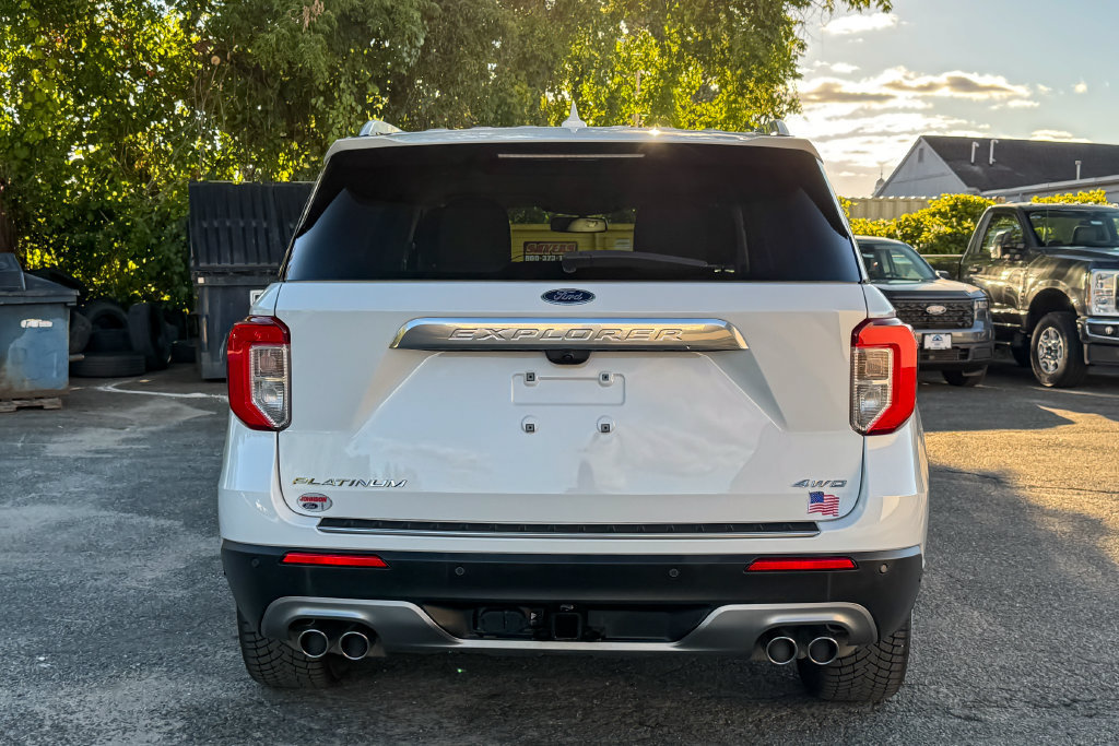 Certified 2021 Ford Explorer Platinum w/ Equipment Group 601A AWD/4WD image 4