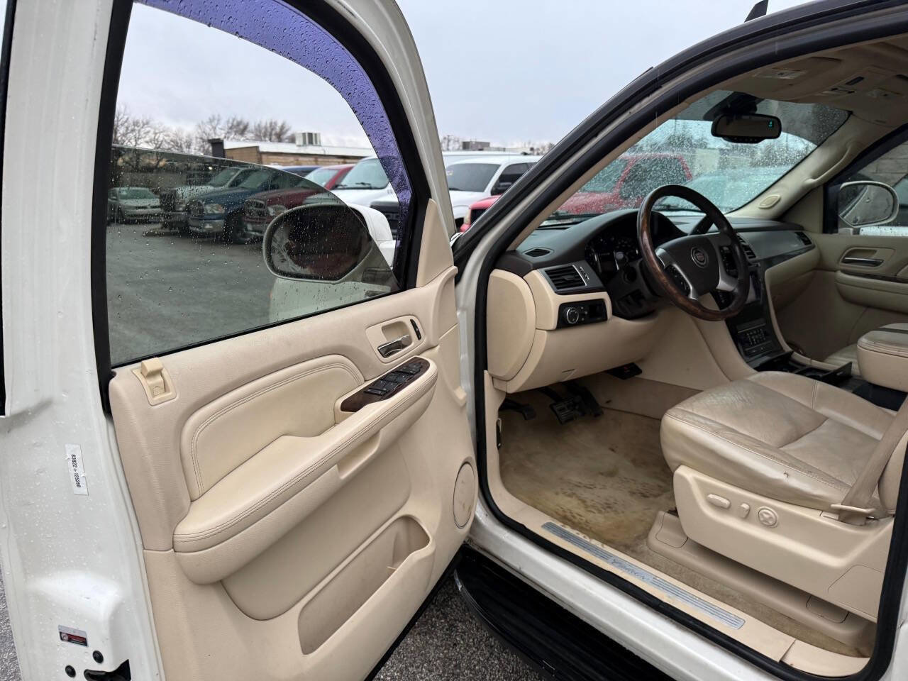 Used 2007 Cadillac Escalade EXT w/ Climate Package image 18