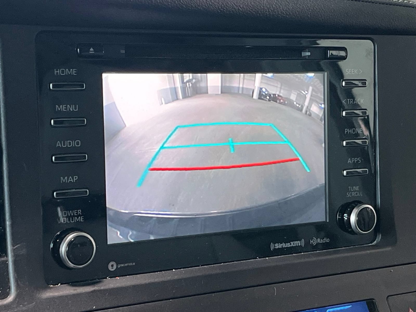 Used 2019 Toyota Sienna XLE w/ XLE Navigation Package FWD image 22