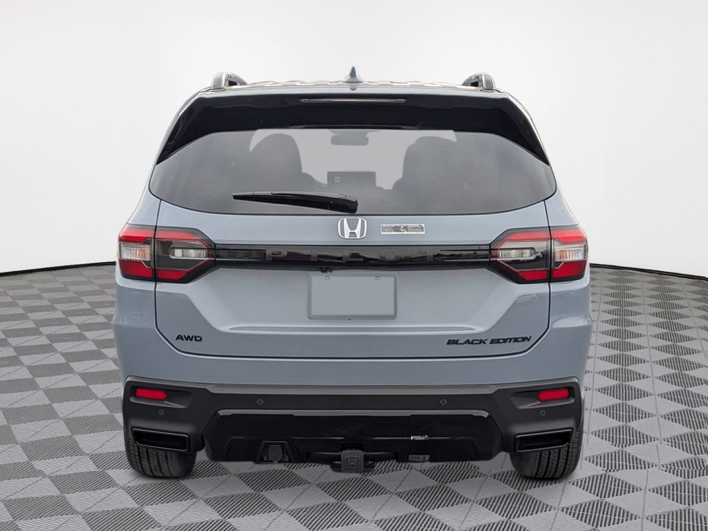 New 2026 Honda Pilot Black Edition image 4