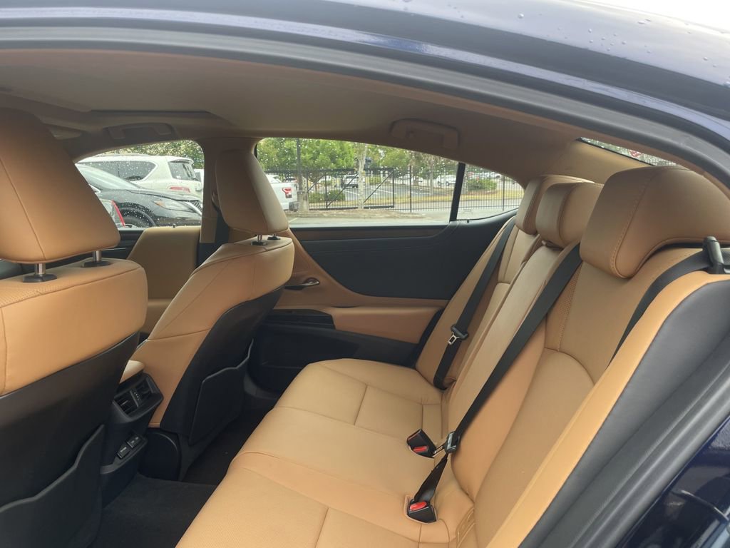 Used 2025 Lexus ES 350 w/ Premium Package FWD image 20