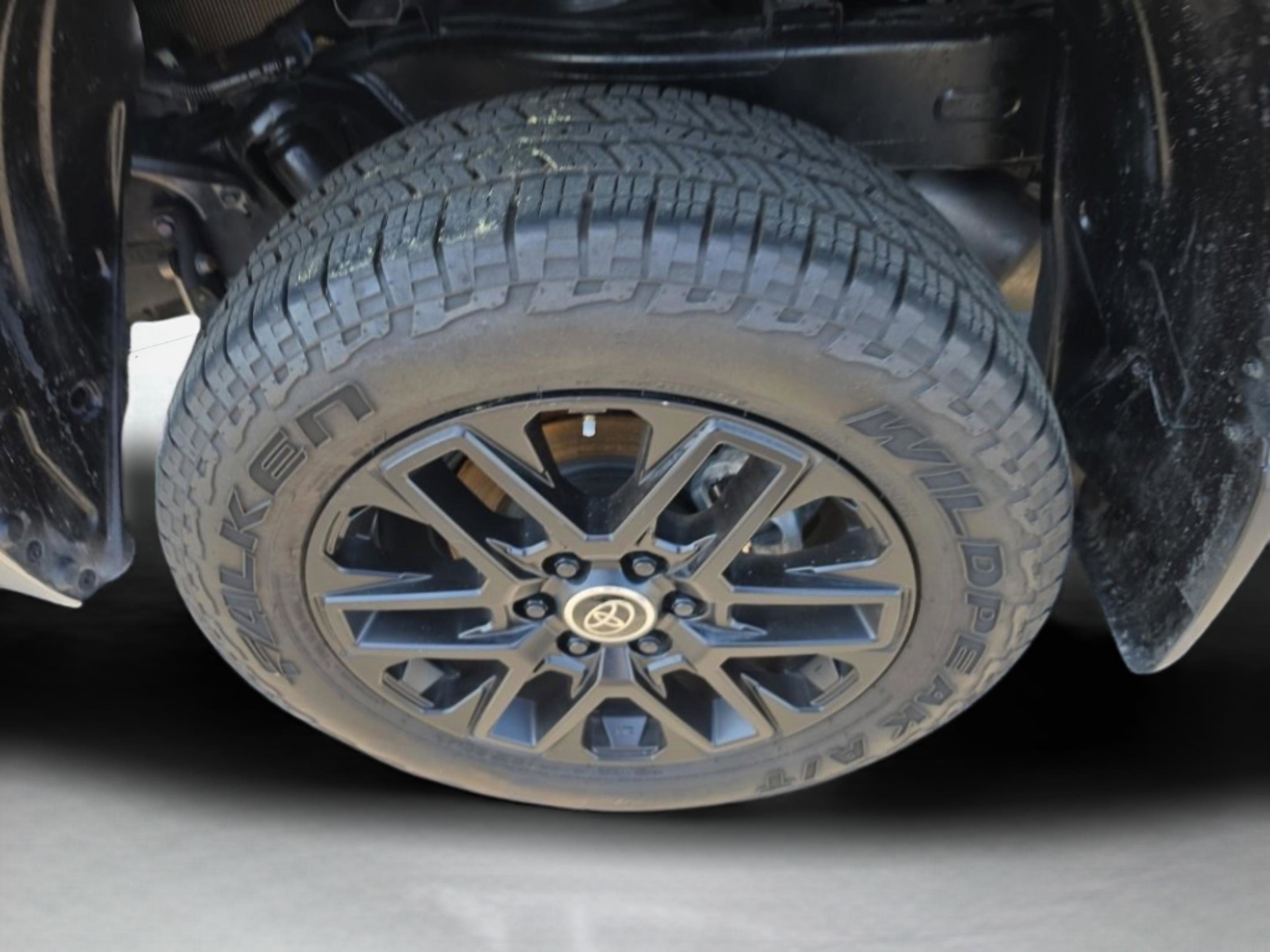 Used 2024 Toyota Tundra Limited AWD/4WD image 14