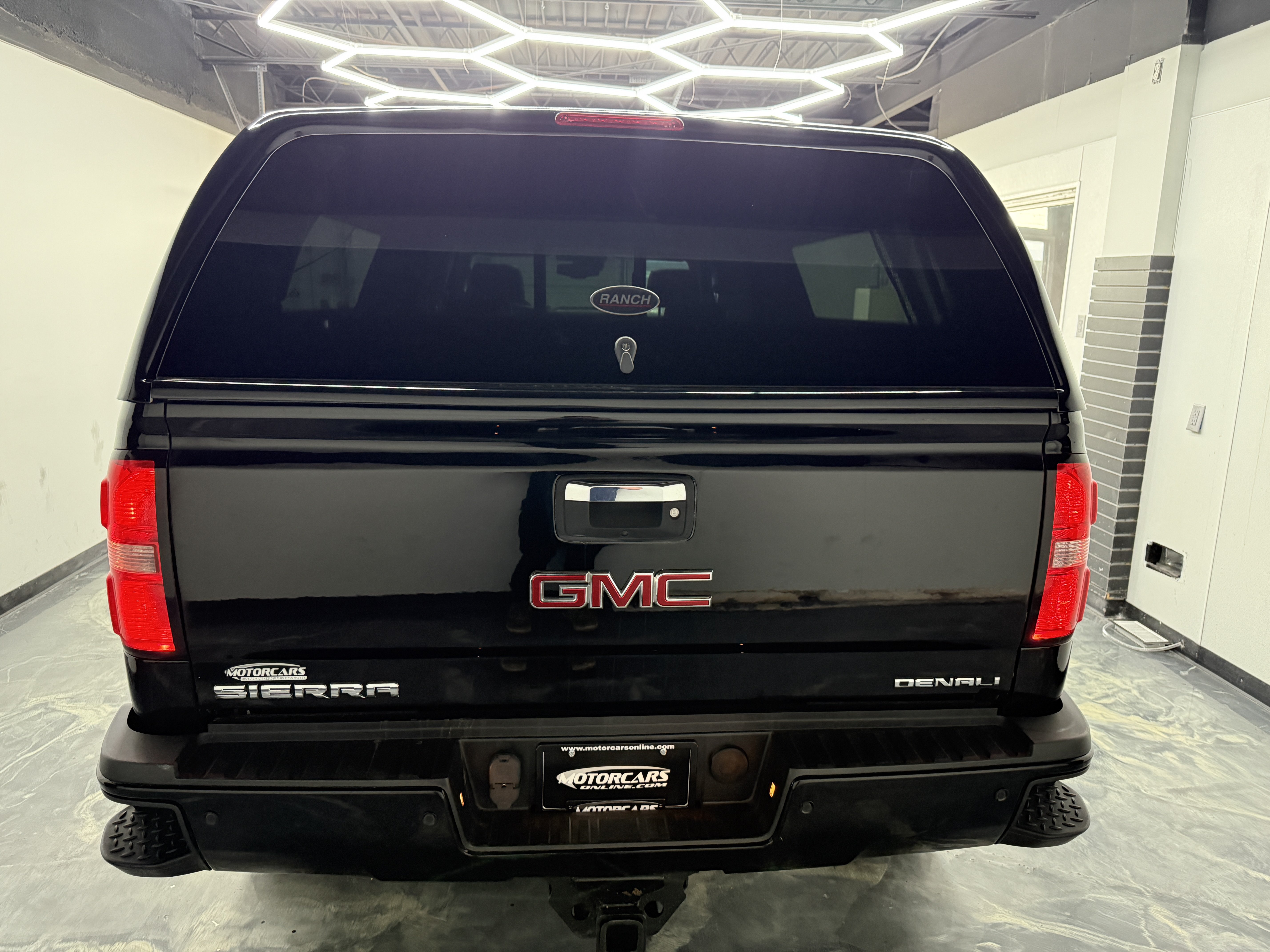 Used 2016 GMC Sierra 2500 Denali w/ Duramax Plus Package AWD/4WD image 4