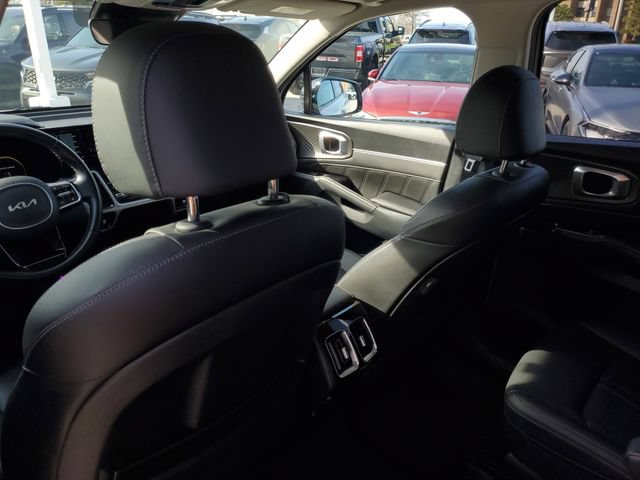 Certified 2023 Kia Sorento SX AWD/4WD image 10