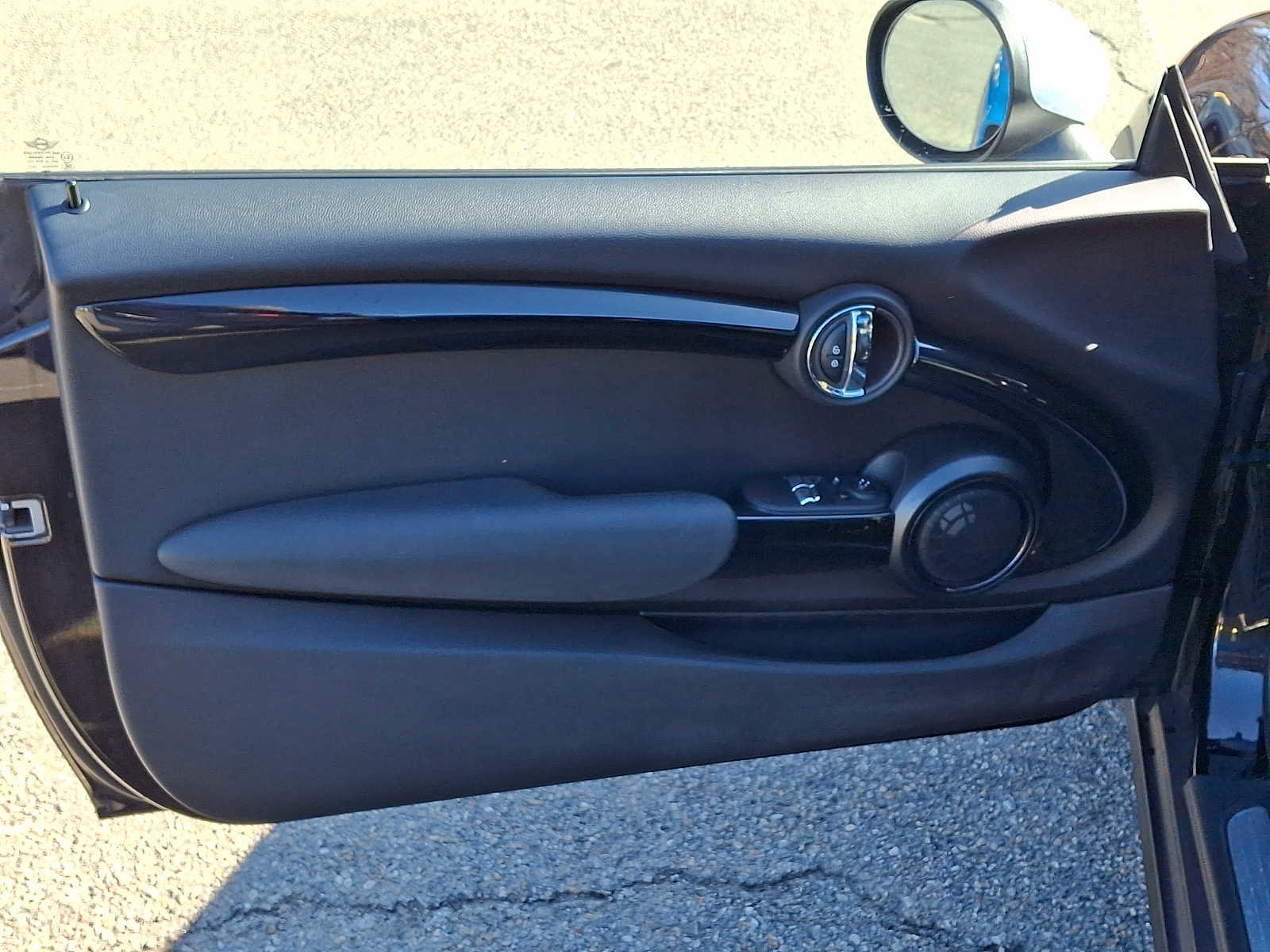 Used 2019 MINI Cooper 2-Door Hardtop image 12