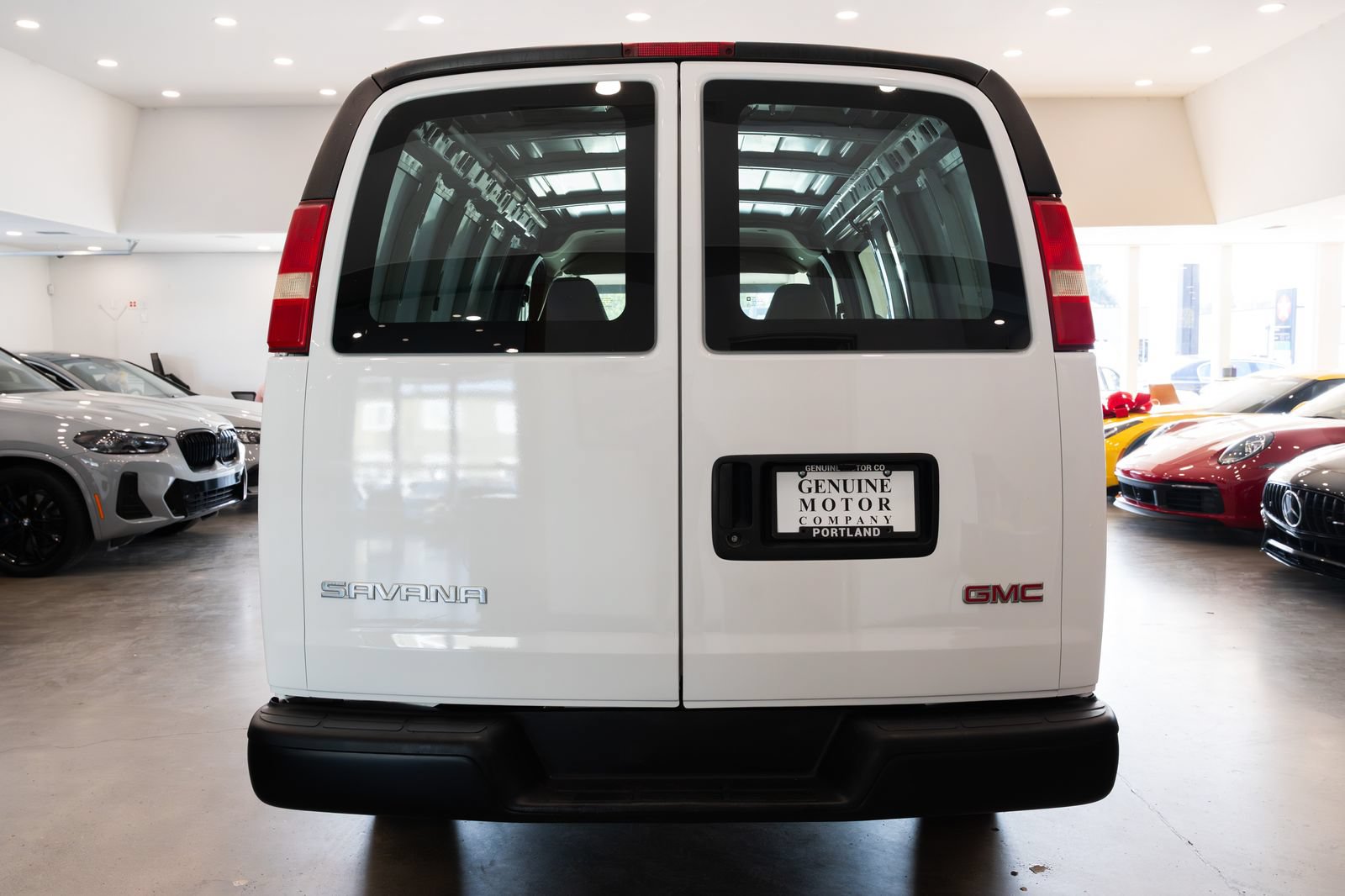 Used 2006 GMC Savana 1500 RWD image 5