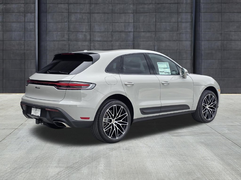 New 2026 Porsche Macan AWD/4WD image 8
