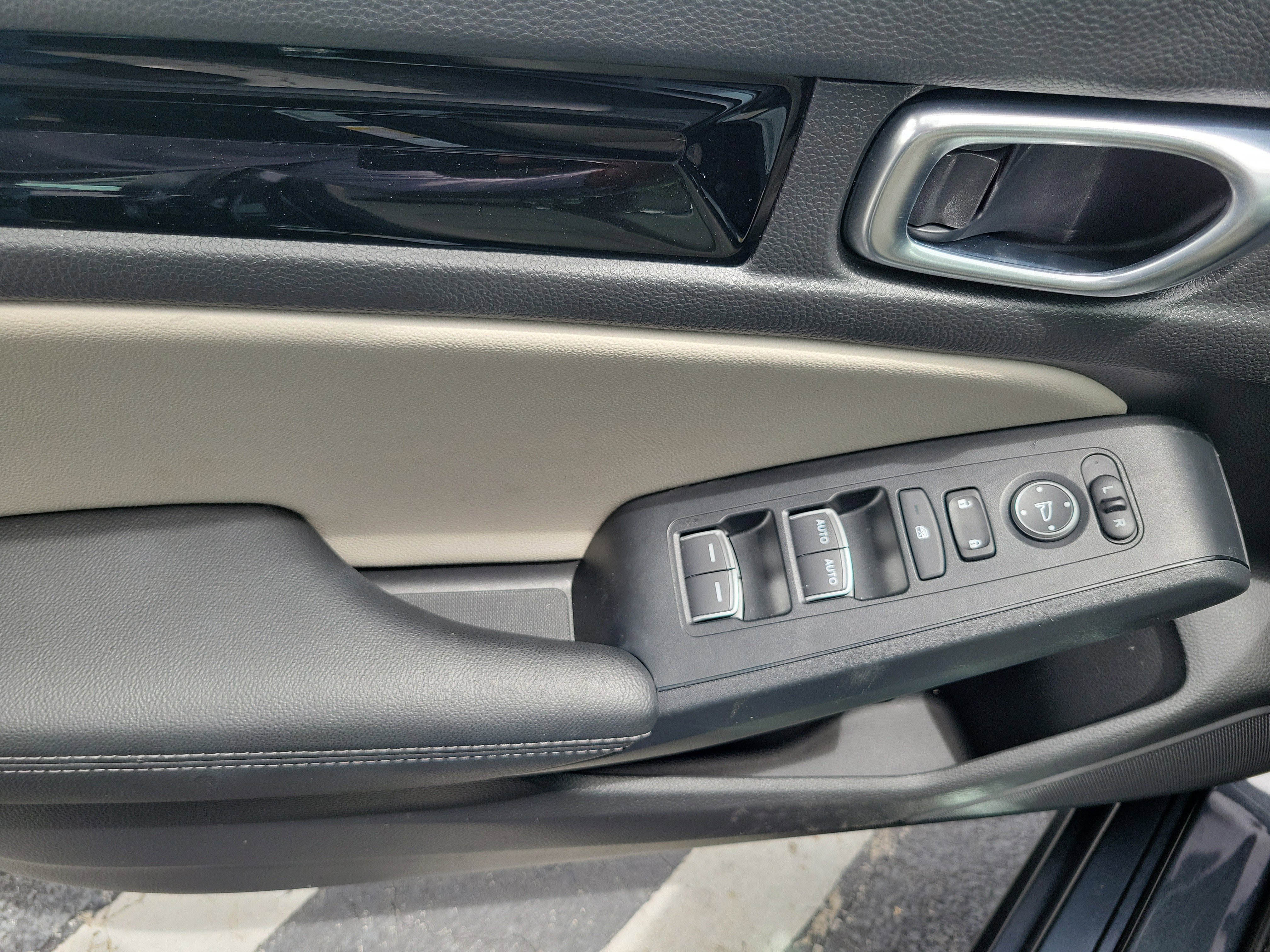 Certified 2024 Honda Civic EX-L image 14