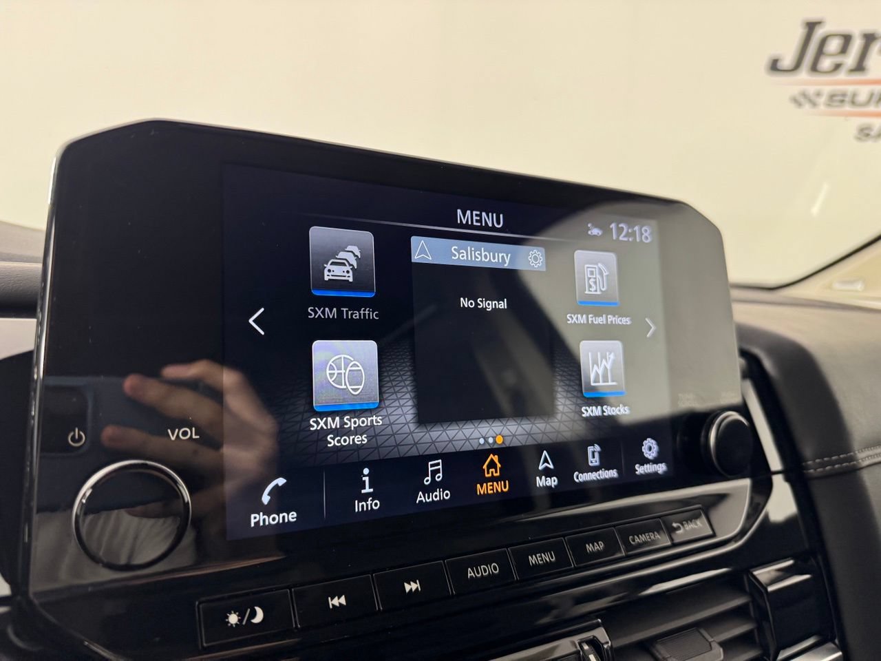 Used 2023 Nissan Pathfinder Platinum AWD/4WD image 17