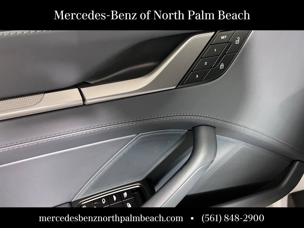 Used 2026 Porsche 911 Carrera RWD image 31