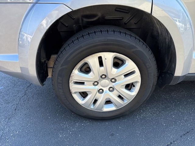 Used 2020 Dodge Journey SE image 17