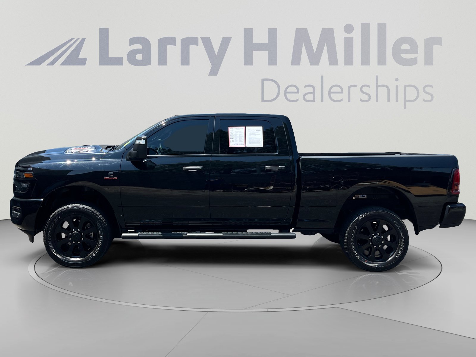 Used 2026 RAM 2500 Tradesman AWD/4WD image 2