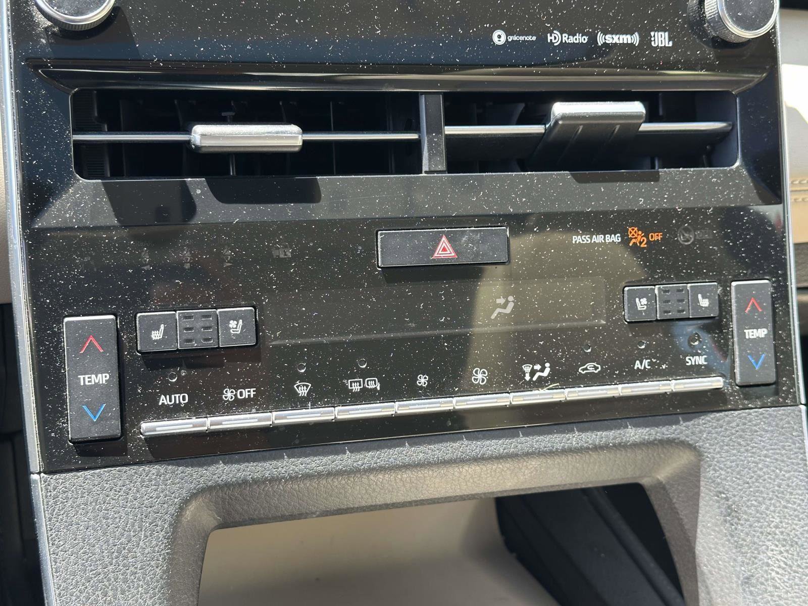Used 2019 Toyota Avalon Limited w/ All Weather Liner Package FWD image 26