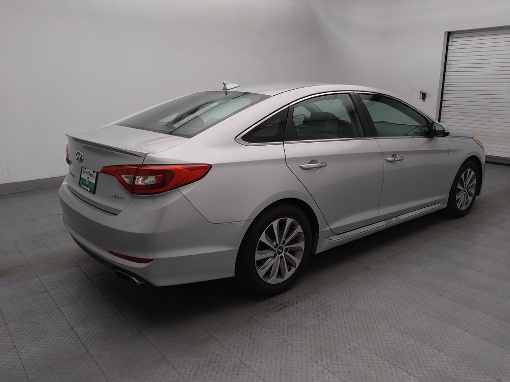 Used 2016 Hyundai Sonata Sport w/ Option Group 1V FWD image 9