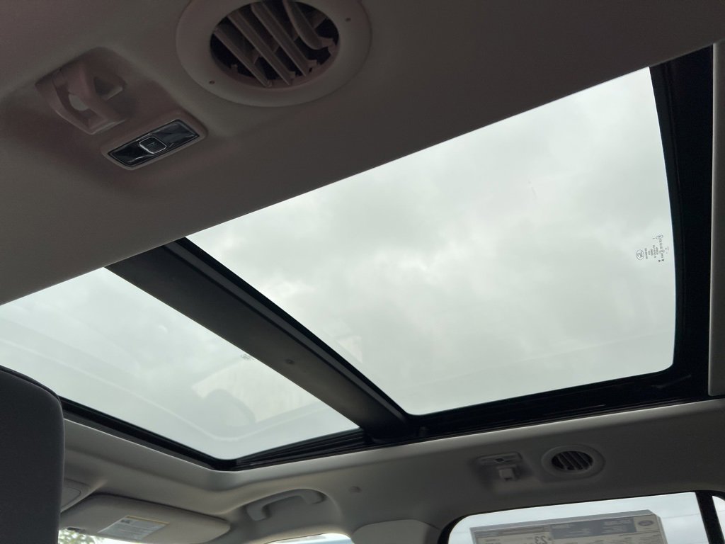 New 2025 Ford Explorer Active w/ Active Comfort Package image 31