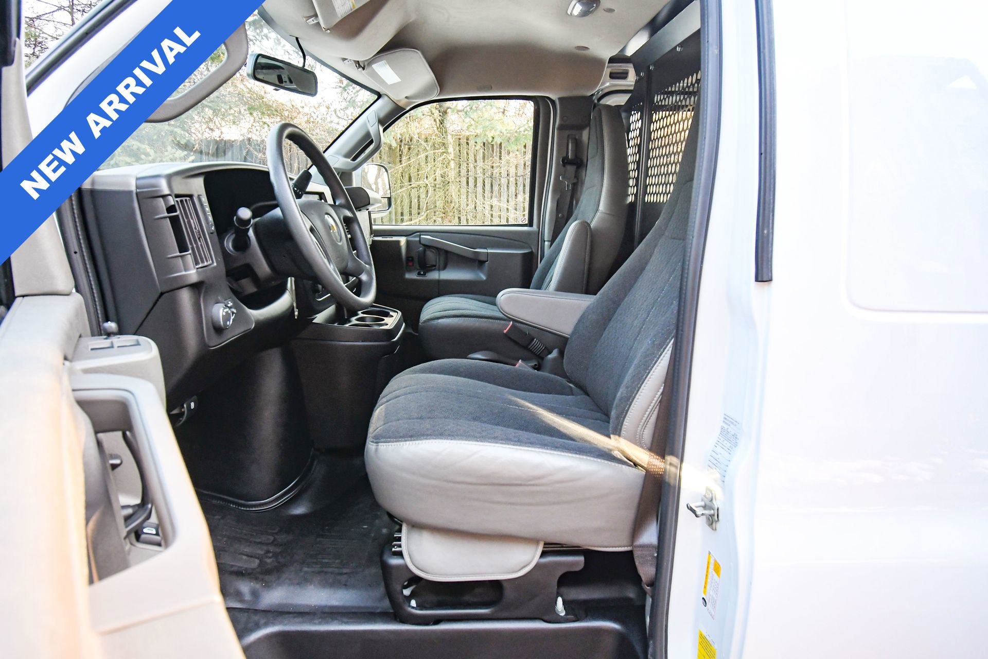 Used 2024 Chevrolet Express 2500 w/ Driver Convenience Package image 15