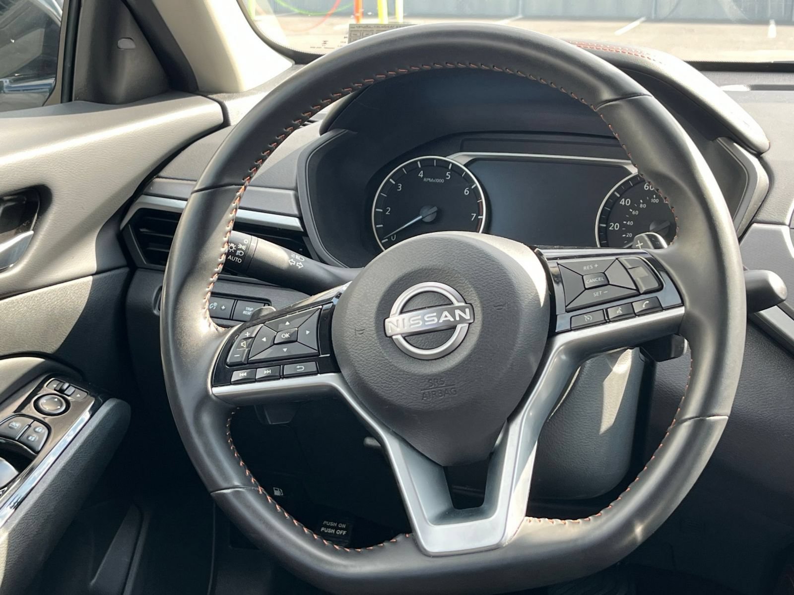 Used 2025 Nissan Altima 2.5 SR FWD image 28
