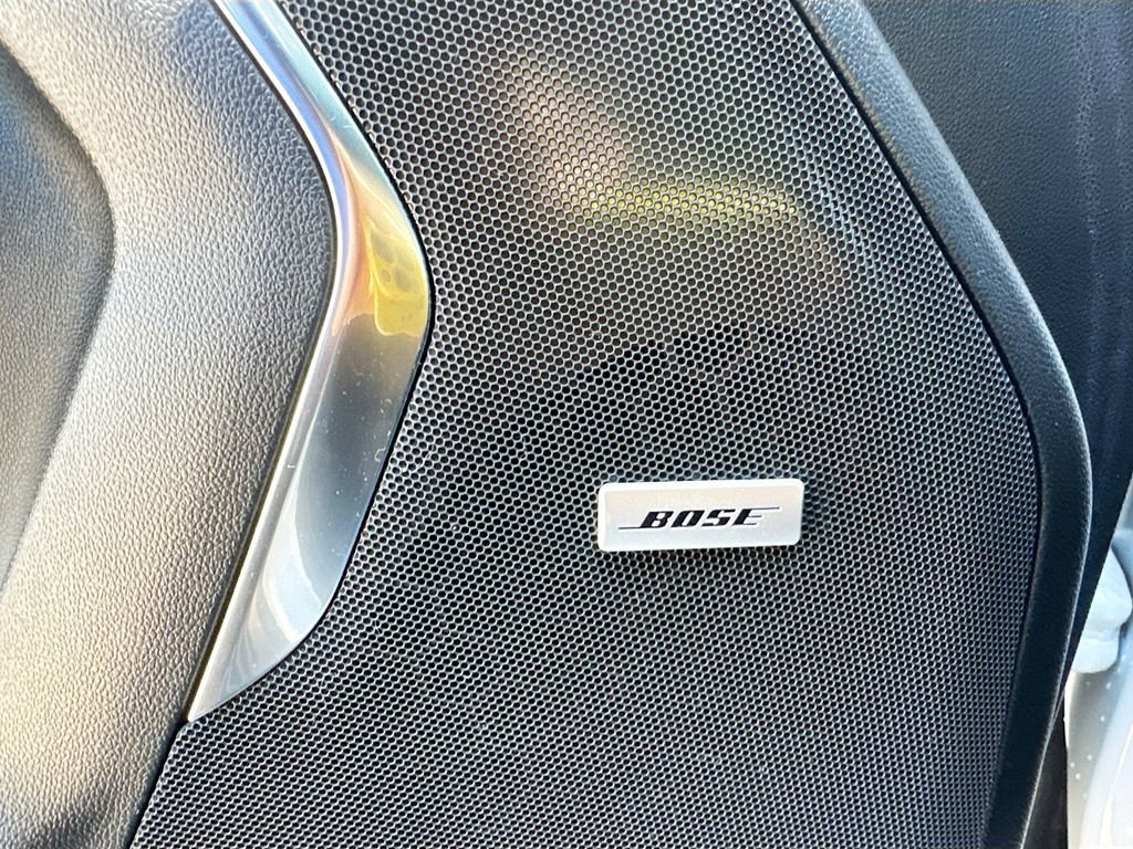 Used 2024 GMC Yukon AT4 w/ Technology Package AWD/4WD image 10