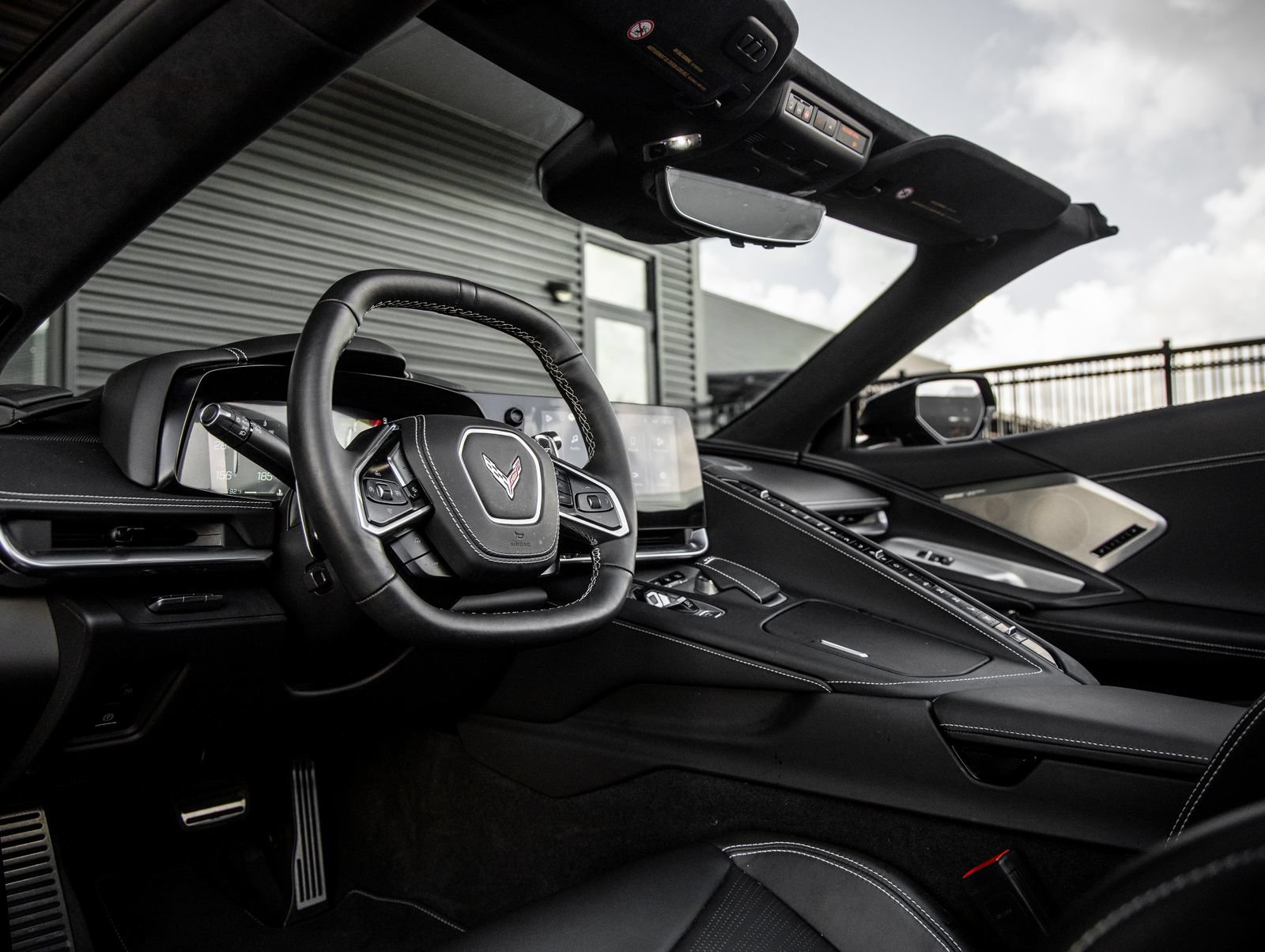 Used 2024 Chevrolet Corvette Stingray Premium Conv w/ Z51 Performance Package RWD image 22