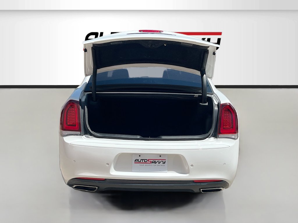Used 2023 Chrysler 300 S RWD image 28