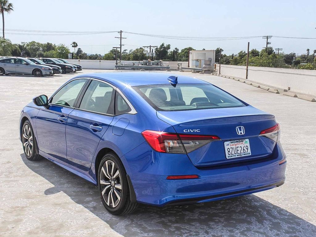 Certified 2022 Honda Civic EX image 4