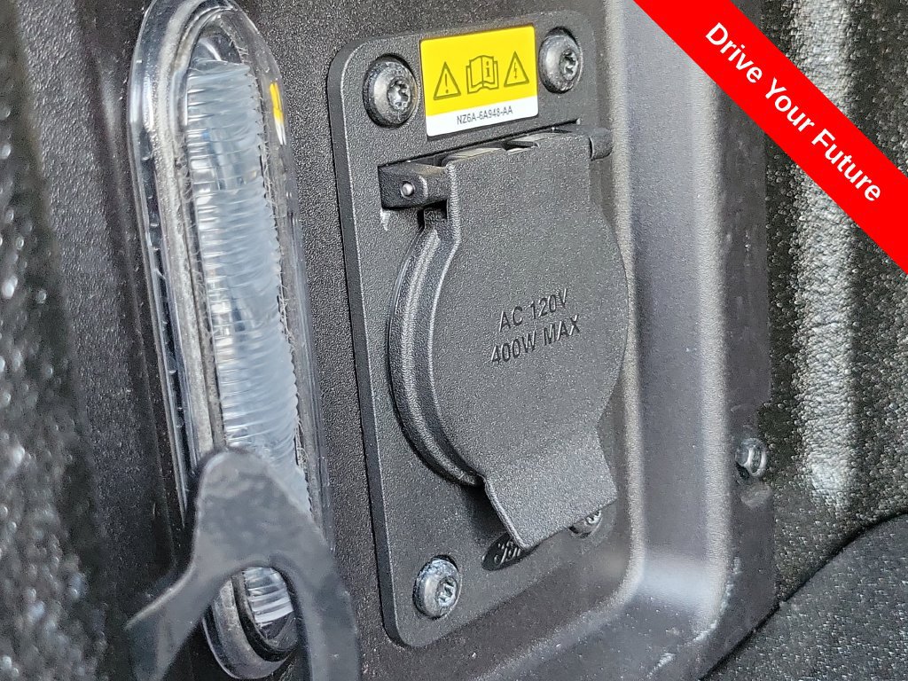 Used 2022 Ford Maverick Lariat w/ Lariat Luxury Package FWD image 21