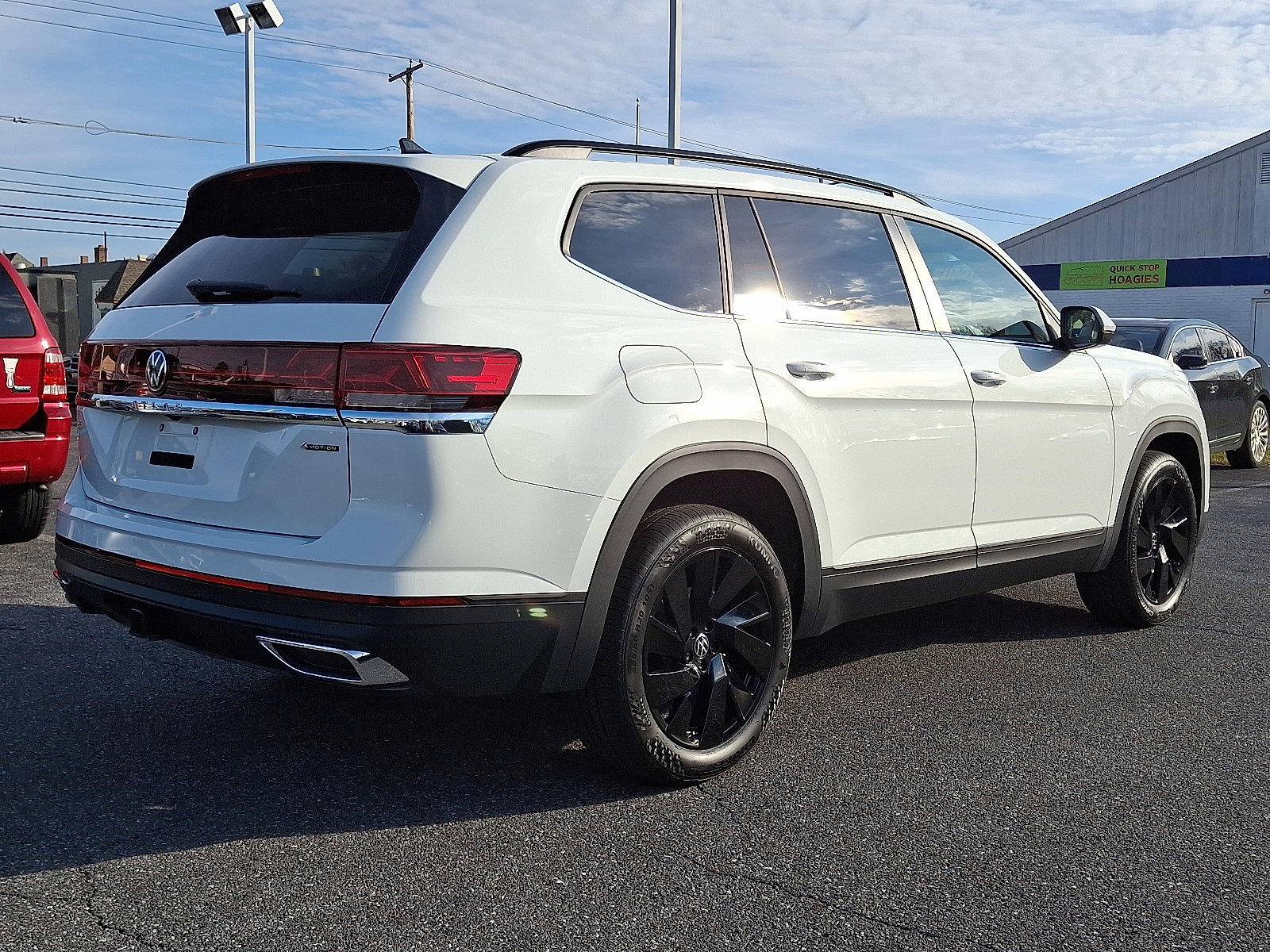 New 2025 Volkswagen Atlas SE image 5