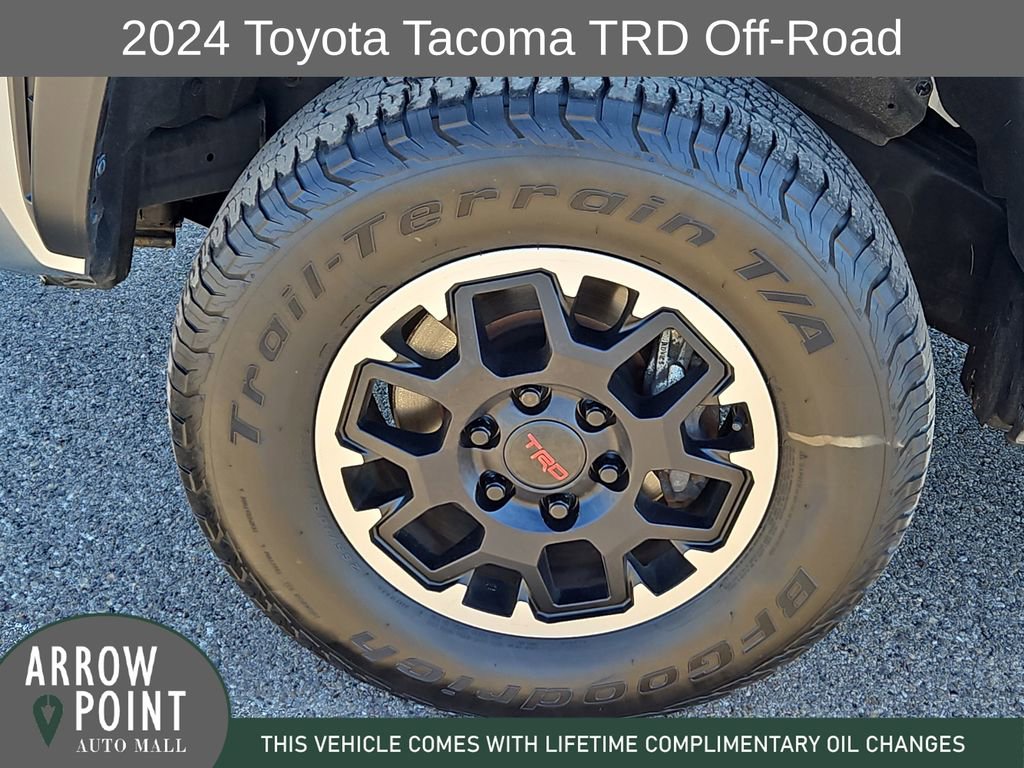Used 2024 Toyota Tacoma TRD Off-Road image 16
