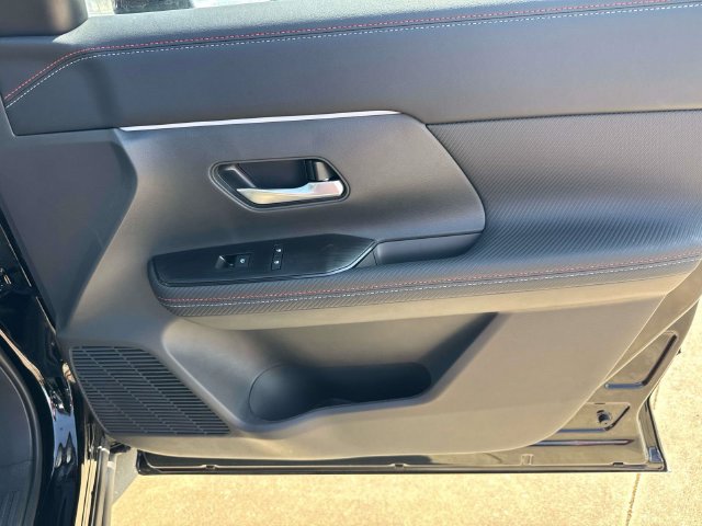 New 2027 Nissan Kicks SR FWD image 16