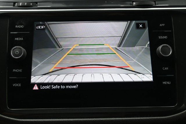 Used 2023 Volkswagen Tiguan SE FWD image 21