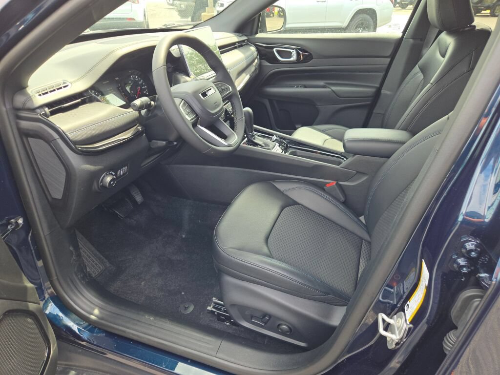 New 2026 Jeep Compass Latitude AWD/4WD image 6