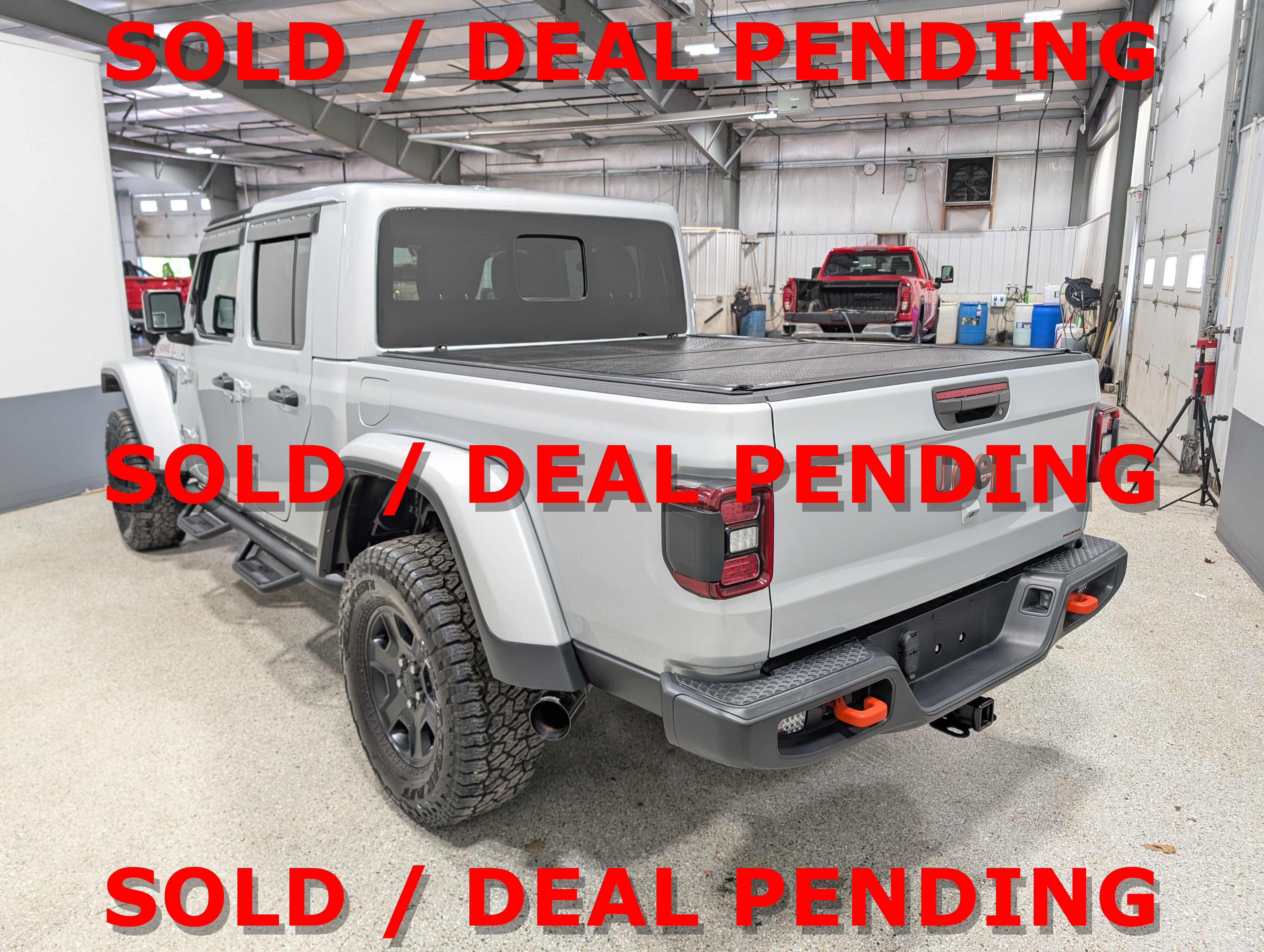 Used 2022 Jeep Gladiator Mojave w/ LED Lighting Group AWD/4WD image 4