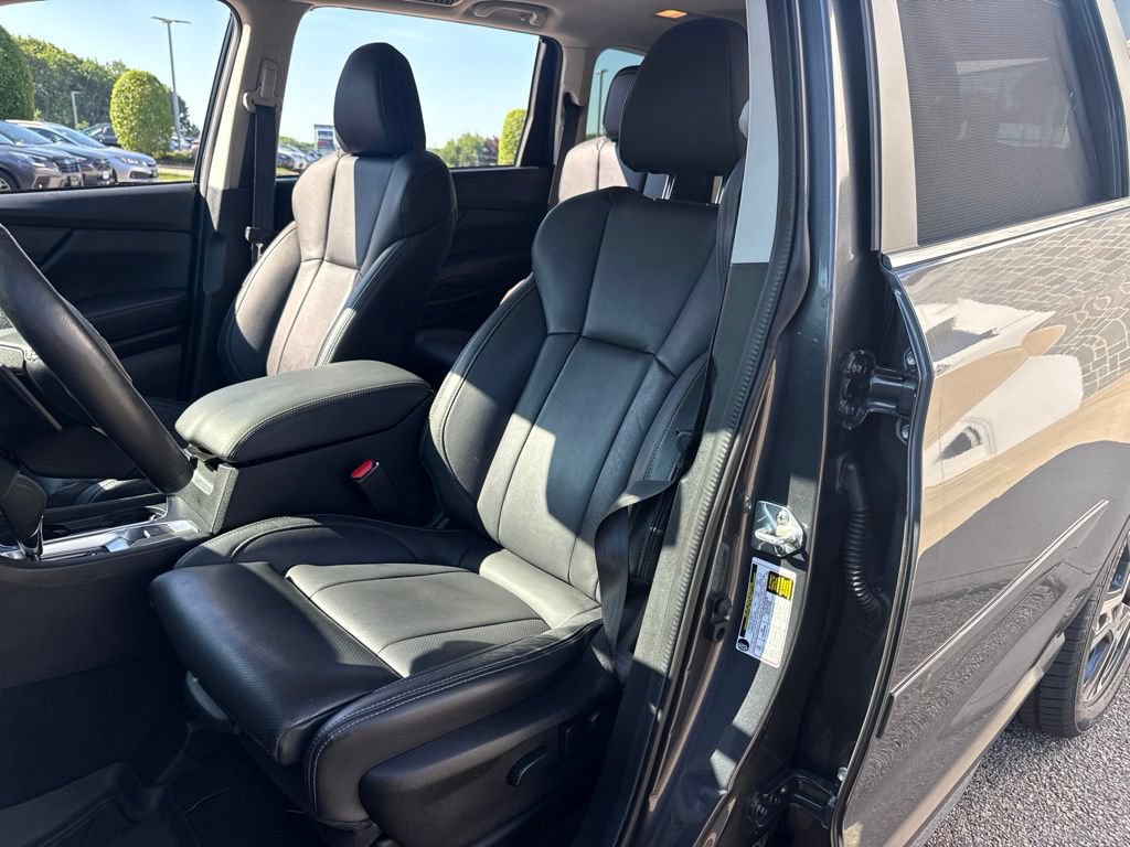 Used 2023 Subaru Ascent Limited w/ Technology Package AWD/4WD image 21