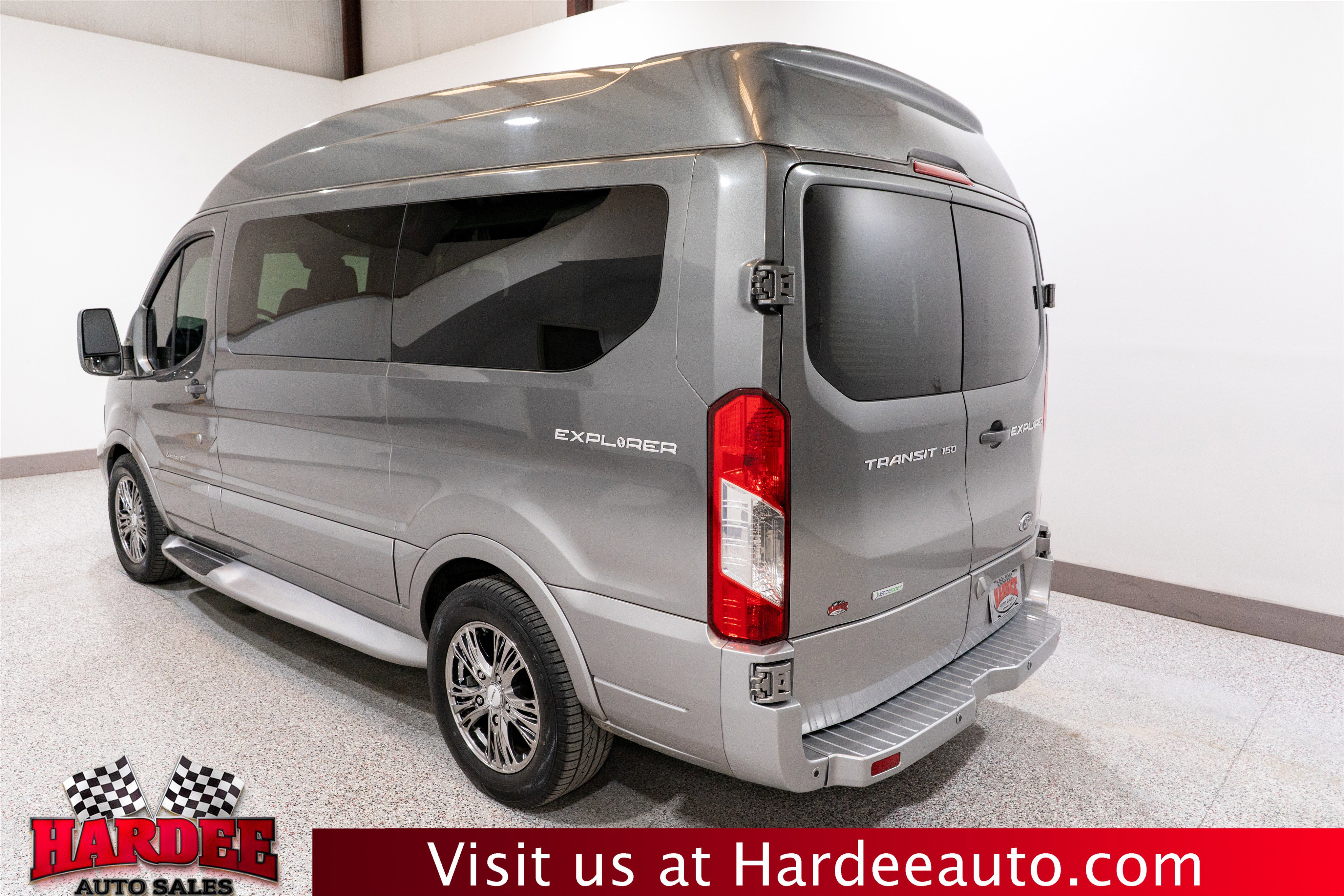 Used 2015 Ford Transit 150 130 Low Roof w/ Exterior Upgrade Package RWD image 3