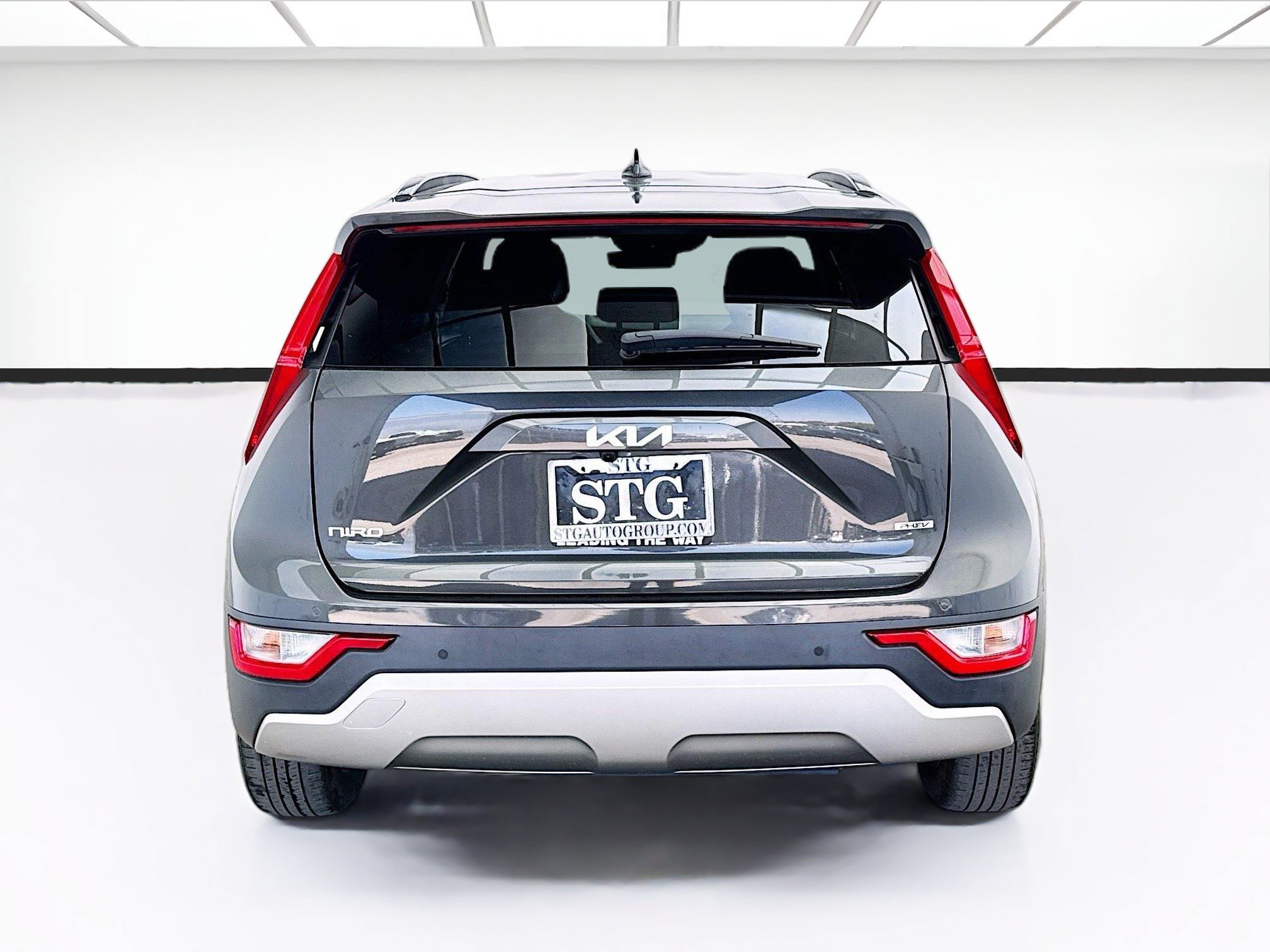 Used 2023 Kia Niro EX FWD image 5